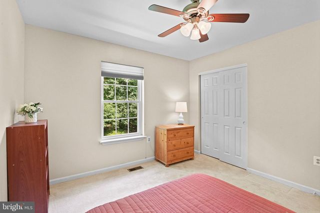 3013 DOWER HOUSE DR, Herndon, VA 20171