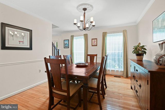 3013 DOWER HOUSE DR, Herndon, VA 20171