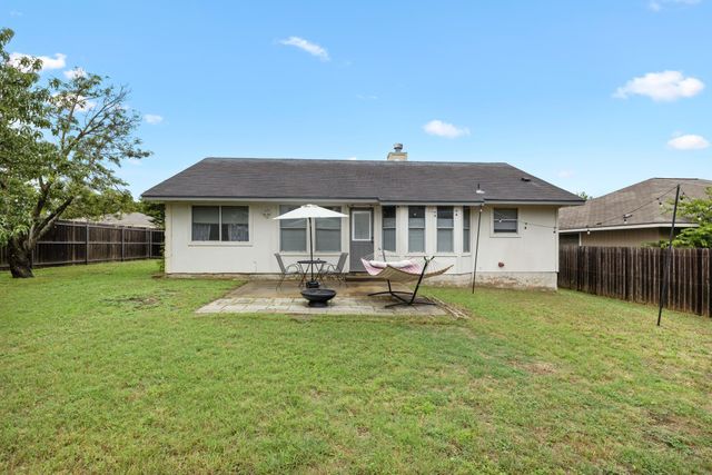 2010 Barnett DR, Cedar Park, TX 78613