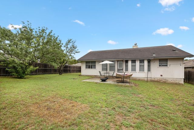 2010 Barnett DR, Cedar Park, TX 78613