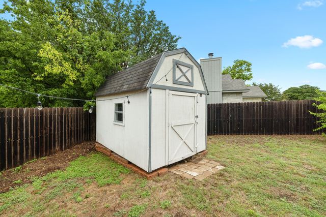 2010 Barnett DR, Cedar Park, TX 78613