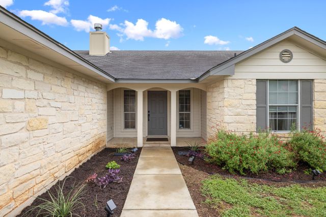2010 Barnett DR, Cedar Park, TX 78613