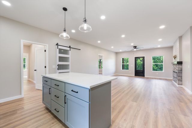 75 Campen Lane, Mcminnville, TN 37110