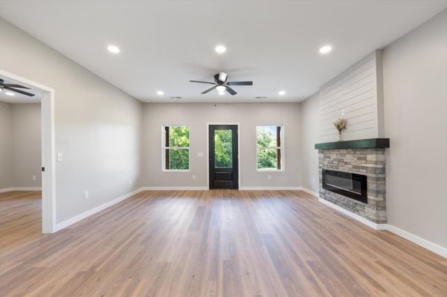 75 Campen Lane, Mcminnville, TN 37110