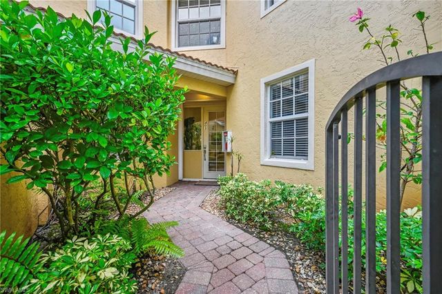 20231 Burnside PL 403, Estero, FL 33928