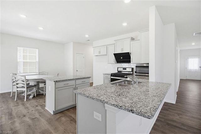 3701 Village Springs Drive, High Point, NC 27265