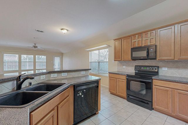 1065 Aviary Drive, Aubrey, TX 76227