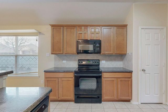 1065 Aviary Drive, Aubrey, TX 76227