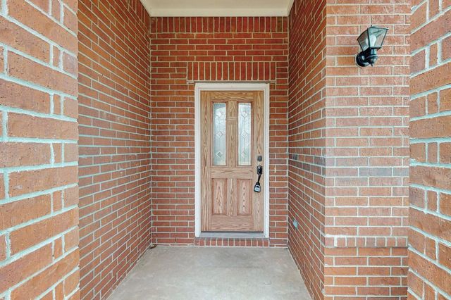 1065 Aviary Drive, Aubrey, TX 76227
