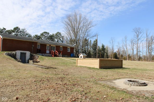 2460 S State Highway 7, North Vernon, IN 47265