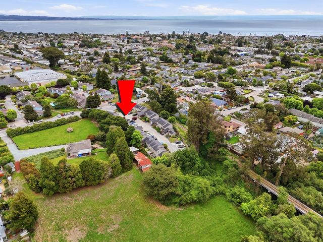 1153 30th Avenue, Santa Cruz, CA 95062