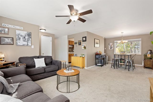 6993 W Hinsdale Drive, Littleton, CO 80128