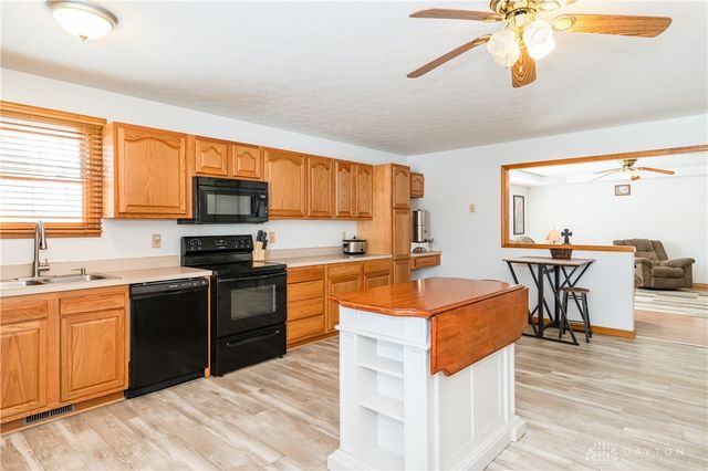 108 Esther Drive, Lewisburg, OH 45338