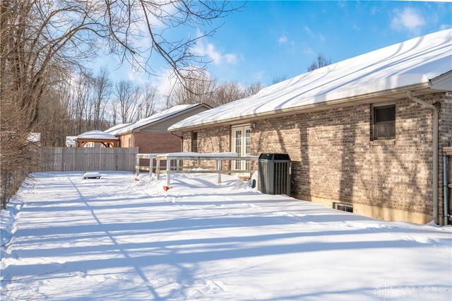 108 Esther Drive, Lewisburg, OH 45338