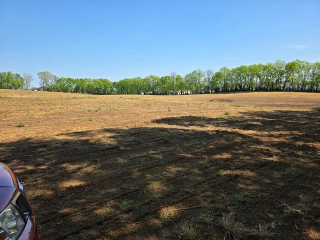 2 Old Zion Rd, Columbia, TN 38401