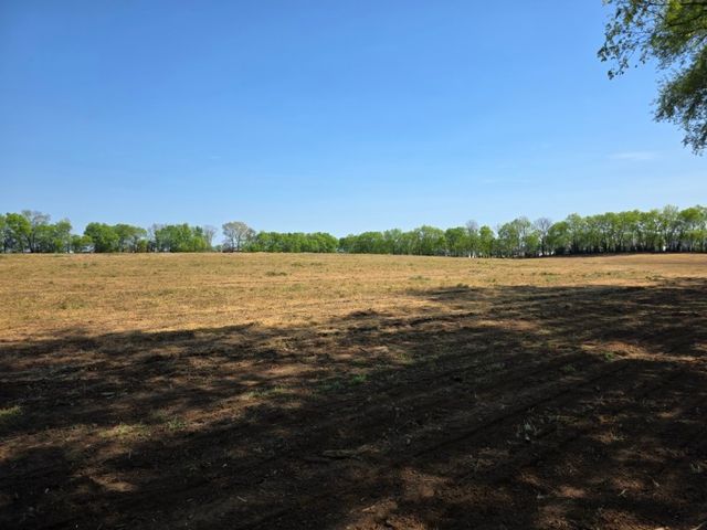 2 Old Zion Rd, Columbia, TN 38401