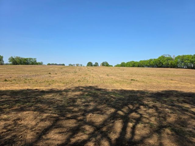 2 Old Zion Rd, Columbia, TN 38401