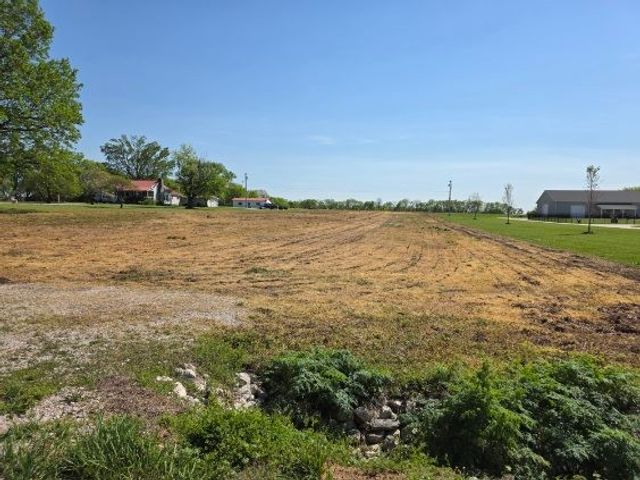 2 Old Zion Rd, Columbia, TN 38401
