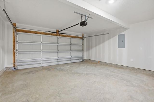 20216 W 194th Terrace, Spring Hill, KS 66083