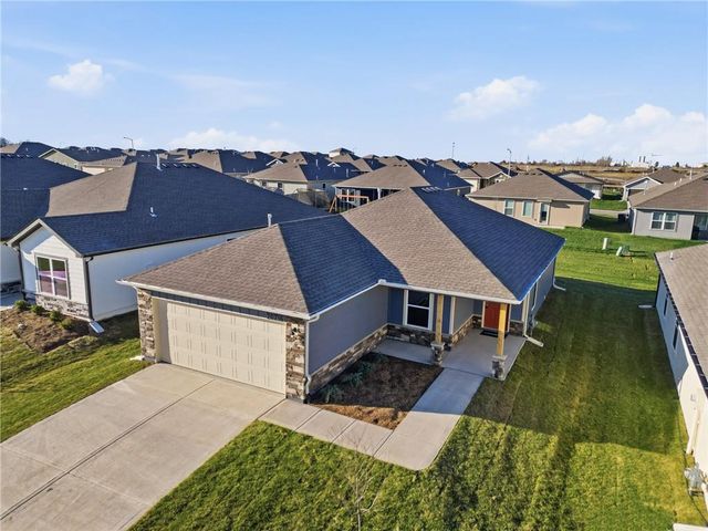20216 W 194th Terrace, Spring Hill, KS 66083