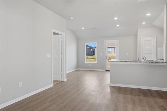20216 W 194th Terrace, Spring Hill, KS 66083