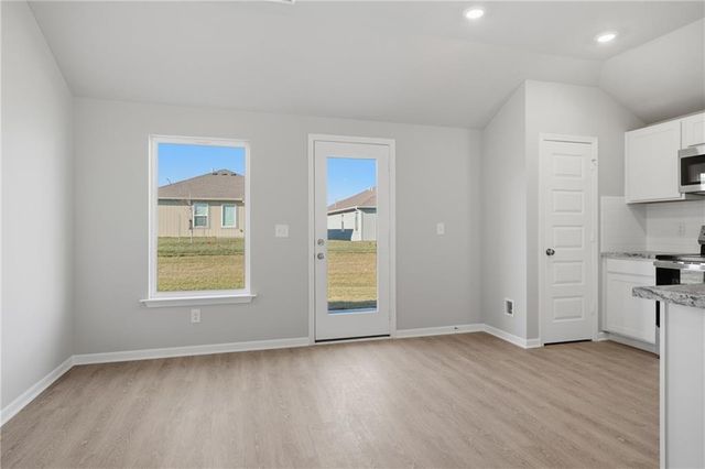 20216 W 194th Terrace, Spring Hill, KS 66083