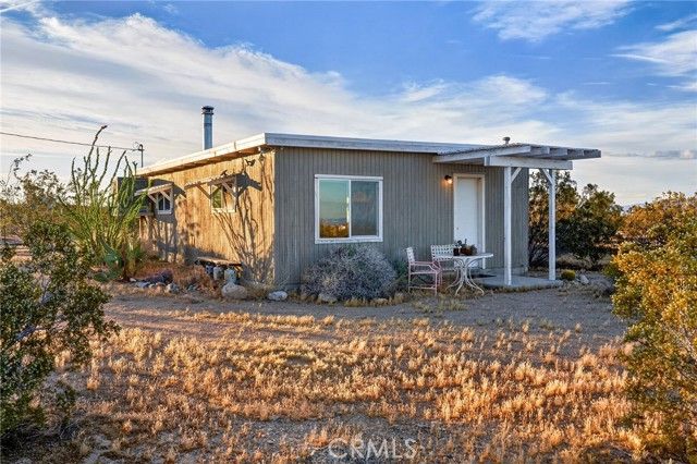437 Mallow Road, Landers, CA 92285