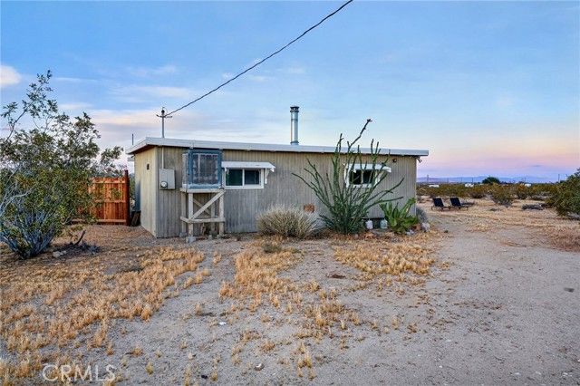 437 Mallow Road, Landers, CA 92285