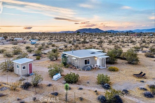 437 Mallow Road, Landers, CA 92285