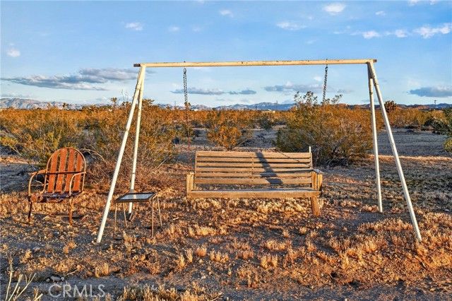 437 Mallow Road, Landers, CA 92285