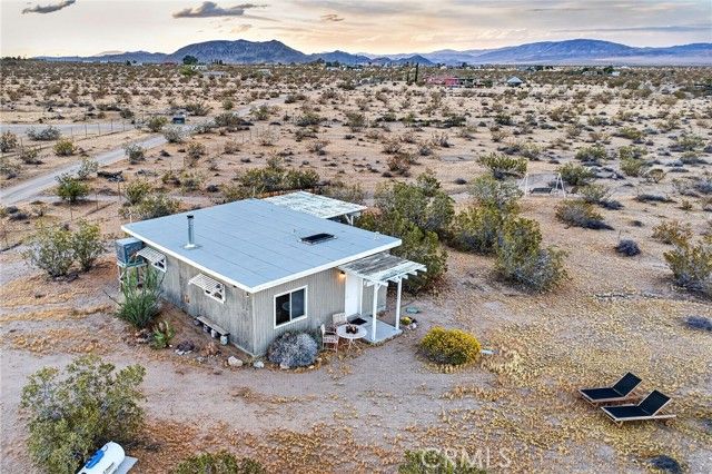 437 Mallow Road, Landers, CA 92285