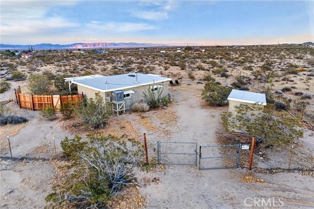 437 Mallow Road, Landers, CA 92285