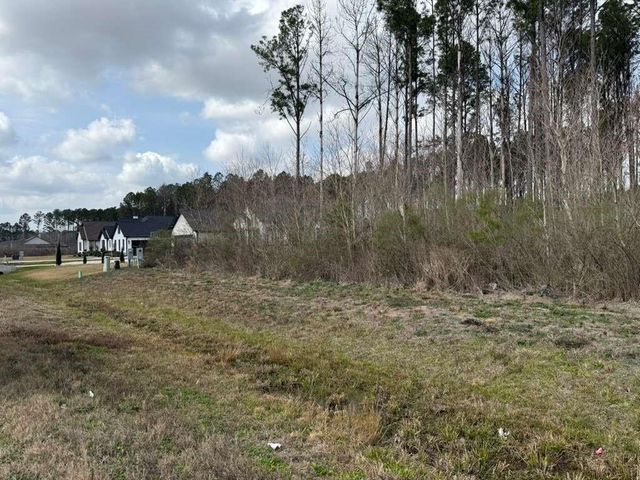 88 County Road 6614, Dayton, TX 77535