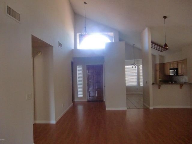 3305 E Wildwood Drive, Phoenix, AZ 85048