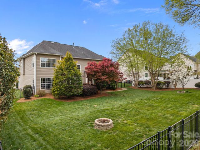 6733 Heritage Orchard Way, Huntersville, NC 28078