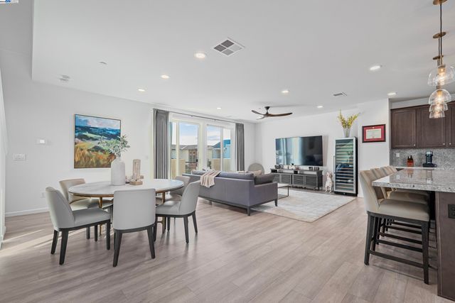 6013 Basaltina Pl, Dublin, CA 94568