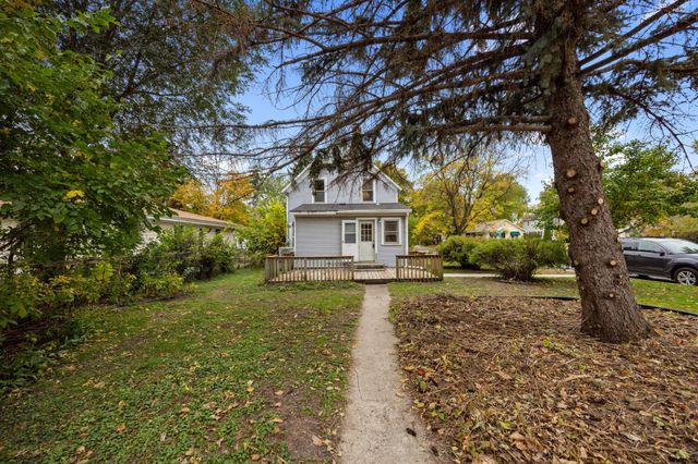 245 8th Avenue N, Hopkins, MN 55343
