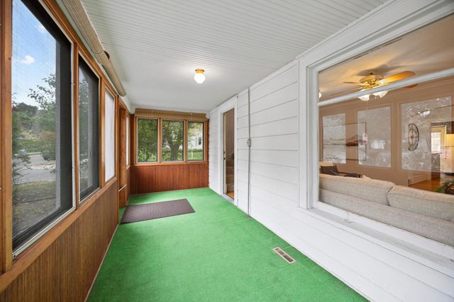 245 8th Avenue N, Hopkins, MN 55343