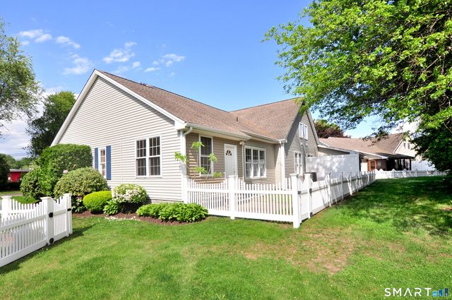 310 Kings Landing 310, Windsor, CT 06095