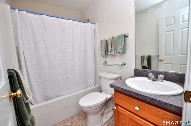 310 Kings Landing 310, Windsor, CT 06095