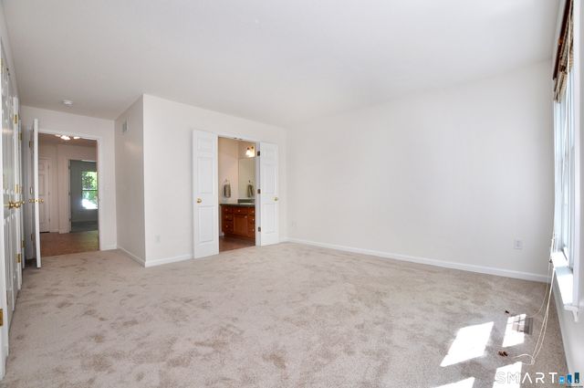 310 Kings Landing 310, Windsor, CT 06095