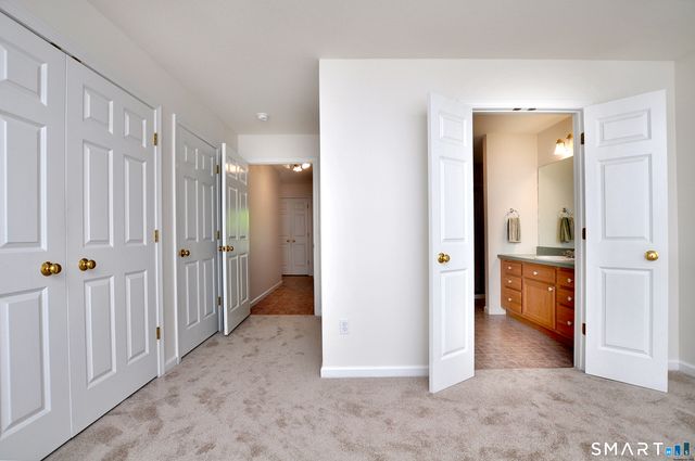 310 Kings Landing 310, Windsor, CT 06095