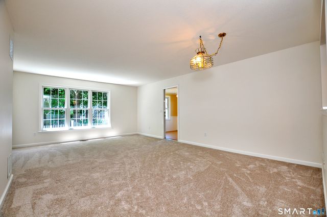 310 Kings Landing 310, Windsor, CT 06095