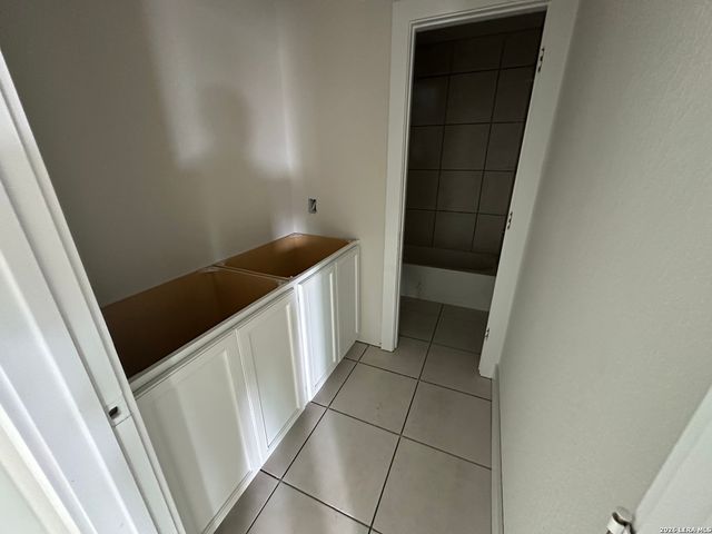 9421 Mattock, San Antonio, TX 78254