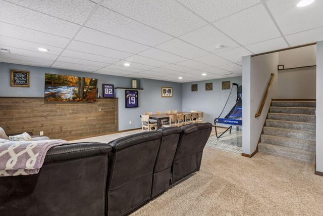 1056 3rd Street SW, Delano, MN 55328