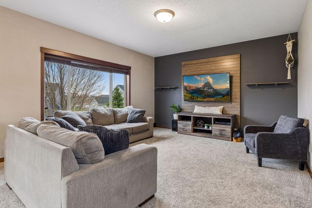 1056 3rd Street SW, Delano, MN 55328