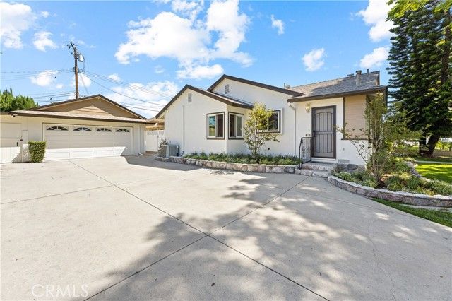 1751 W Bowling, Anaheim, CA 92804