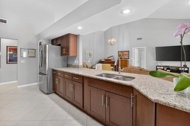 7069 NW 3rd Avenue, Boca Raton, FL 33487