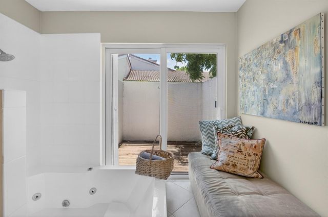 7069 NW 3rd Avenue, Boca Raton, FL 33487