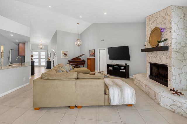 7069 NW 3rd Avenue, Boca Raton, FL 33487